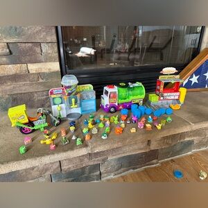 Trash Pack/Grossery Gang Play set lot